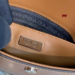 2024年原版復刻新作入荷 プラダ バッグ puy工場 size:23X18X2.5CM