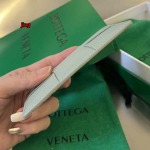 2024年原版復刻新作入荷 Bottega Venetaカードパックjing工場 size:11x7.5