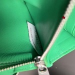 2024年原版復刻新作入荷 Bottega Veneta  財布DY工場 size:19*10*2