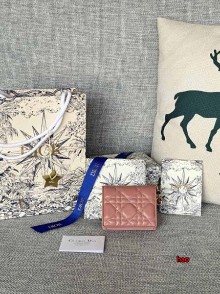 2024年3月26日人気新作入荷ディオールシープスキン 財布 yue工場11*9cm