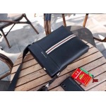 2024年3月19日早春新作入荷BALLYバッグを斜めにまたぐメンズ jux工場28cm