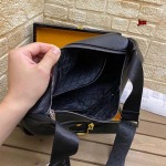 2024年3月19日新作入荷ヴェルサーチ バッグjux工場34-22-10cm