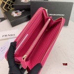 2024年3月26日人気新作入荷プラダ 財布 yue工場
