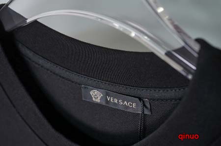 2024年4月25日夏季新作入荷ヴェルサーチ半袖 Tシャツqinuo工場