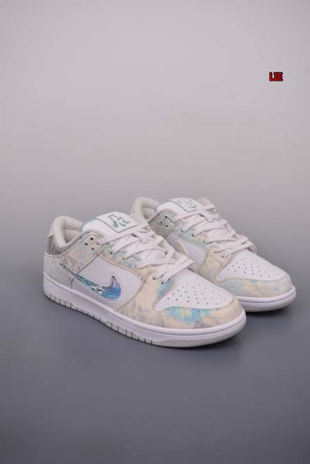 2024年人気新作入荷 NIKE スニーカー LIE工場36...