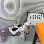 2024年4月26日夏季高品質新作入荷ルイヴィトンシングルシューズ  xj工場