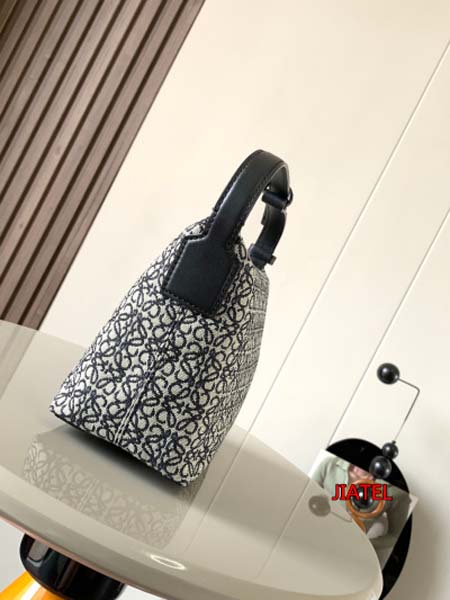 2024年春夏新作入荷高品質 LOEWE バッグ jiatel工場 SIZE:21~17~13CM