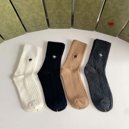 2024年新品人気ディオール 靴下一箱4足セット