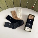 2024年新品人気ディオール 靴下一箱4足セット