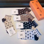 2024年新品人気ルイヴィトン 靴下一箱5足セット