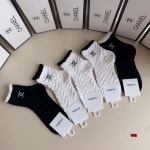 2024年新品人気シャネル靴下一箱5足セット