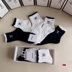 2024年新品人気シャネル靴下一箱5足セット