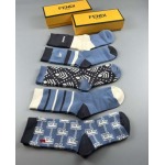 2024年新品人気FENDI 靴下一箱5足セット