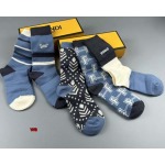 2024年新品人気FENDI 靴下一箱5足セット