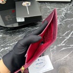 2024年5月31日人気新作入荷プラダ 財布 yue工場