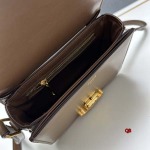 2024年6月5日人気新作入荷 CELINE バッグqb工場18cm