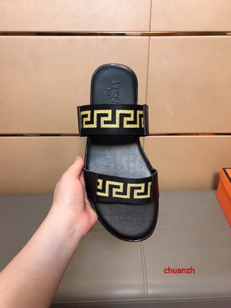 2024年7月2日新品入荷ヴェルサーチスリッパ   chuanzh工場