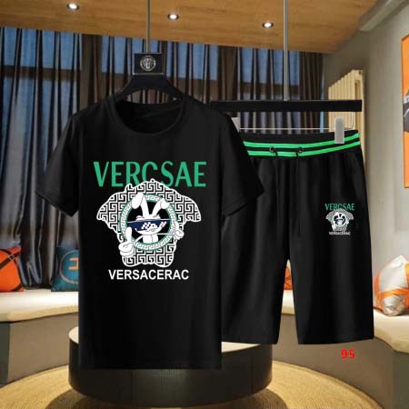 2024年7月25日新品入荷ヴェルサーチ上下セットです 95工場