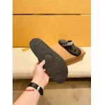 2024年7月2日新品入荷ヴェルサーチスリッパ   chuanzh工場