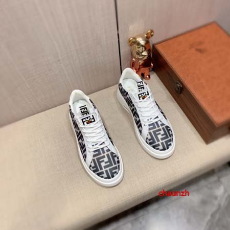 2024年7月3日新品入荷FENDI  スニーカー chua...