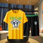 2024年7月25日新品入荷ヴェルサーチ上下セットです 95工場