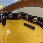 2024年8月1日新品入荷TORY BURCH ブランドバッグ XX工場 SIZE:14-19-11