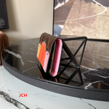 2024年8月秋冬高品質新作入荷ルイヴィトン財布 jc工場