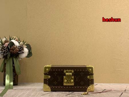 2024年8月原版復刻新作入荷ルイヴィトンBISTEN ハードボックス hesh工場 size:24 x 12.5 x 24