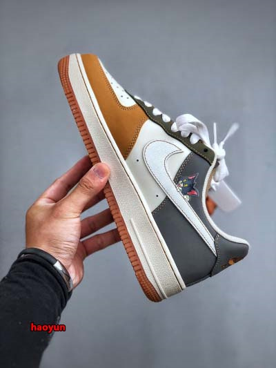 2024年8月27日秋冬新品入荷 NIKE スニーカー haoy工場