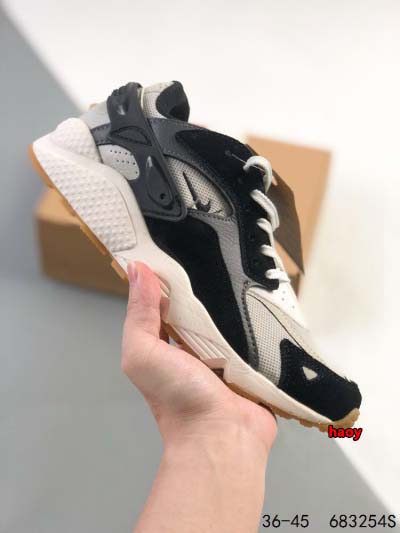 2024年8月28日秋冬新品入荷 NIKE スニーカー haoy工場