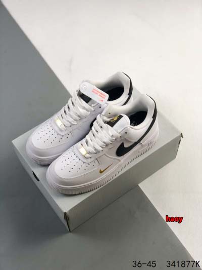 2024年8月28日秋冬新品入荷 NIKE スニーカー haoy工場