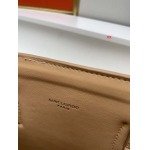 2024年8月1日新品入荷イヴサンローランバッグ XX工場 SIZE:26CM