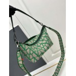 2024年8月2日新品入荷VALENTINO バッグ XX工場 SIZE:20*14.5*13cm