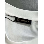 2024年8月12日早秋高品質新作入荷ヴェルサーチ半袖 Tシャツ Q工場