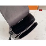 2024年高品質早秋新作入荷 M81522ルイヴィトンブランドバッグ wp工場12x19x7CM