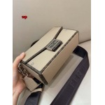 2024年高品質早秋新作入荷 FENDI バッグ wp工場size:22*13*6.5