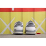 2024年8月28日秋冬新品入荷 NIKE スニーカー haoy工場