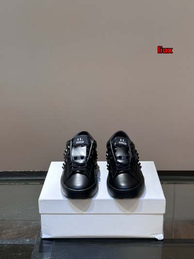2024年9月30日早秋原版復刻新品入荷VALENTINOスニーカー LIUX工場