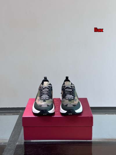2024年9月30日早秋原版復刻新品入荷VALENTINOスニーカー LIUX工場