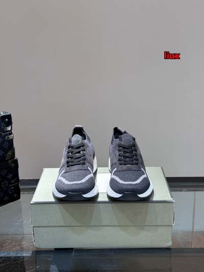 2024年9月30日早秋原版復刻新品入荷TOMFORD スニーカー  LIUX工場38-46