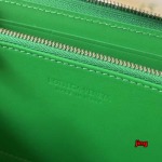 2024年原版復刻新品入荷ボッテガヴェネタ牛革を編む 財布 JING工場 SIZE:19x10x2