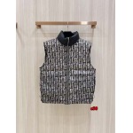 2024年9月12日早秋原版復刻新品入荷FENDI  両面ダウンジャケットベスト C50工場