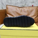 2024年9月29日早秋高品質新品入荷FENDI スニーカー 3工場