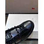 2024年9月30日早秋原版復刻新品入荷VALENTINOスニーカー LIUX工場