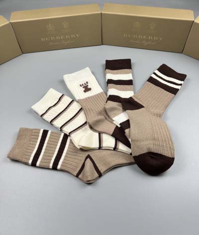2024年秋冬新品人気 バーバリー 靴下一箱5足セット