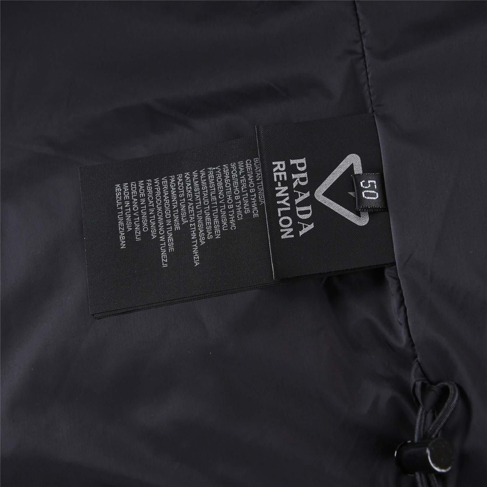 2024年10月28日秋冬新品入荷 PRADA  ダウンジャケットアウター FF工場