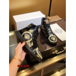 2024年10月7日早秋新品入荷ヴェルサーチ 短靴 スニーカー dam工場38-44