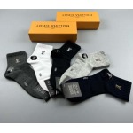 2024年秋冬新品人気 ルイヴィトン靴下一箱5足セット