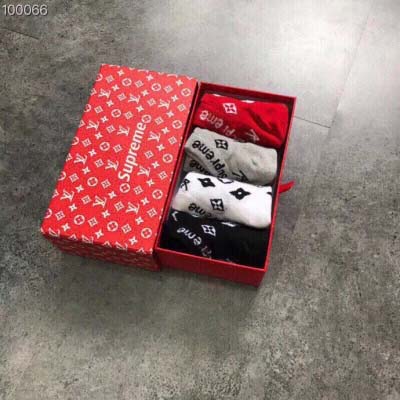 2024年秋冬新品人気 SUPREME  ルイヴィトン靴下一...