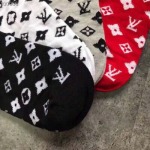 2024年秋冬新品人気 SUPREME  ルイヴィトン靴下一箱4足セット
